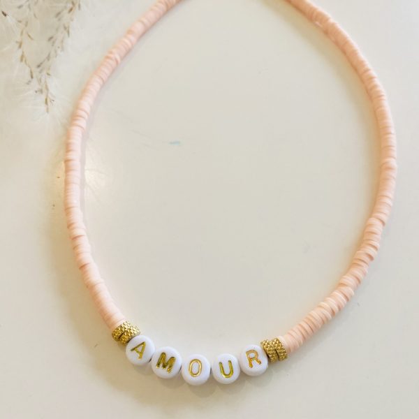 Collier Ras de Cou « Amour » –  Perles Heishi Corail