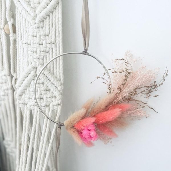 Couronne en fleurs séchées "Rose flashy"