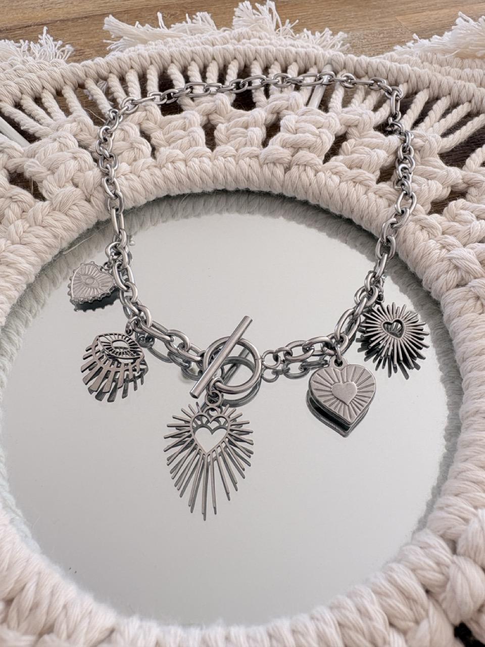 Collier Ras de Cou « Era » – Grigri Coeur sacré – Image 3