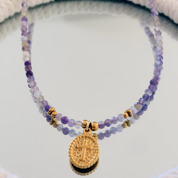 Collier Ras de Cou « Gaia » – Améthyste & Médaille Croix